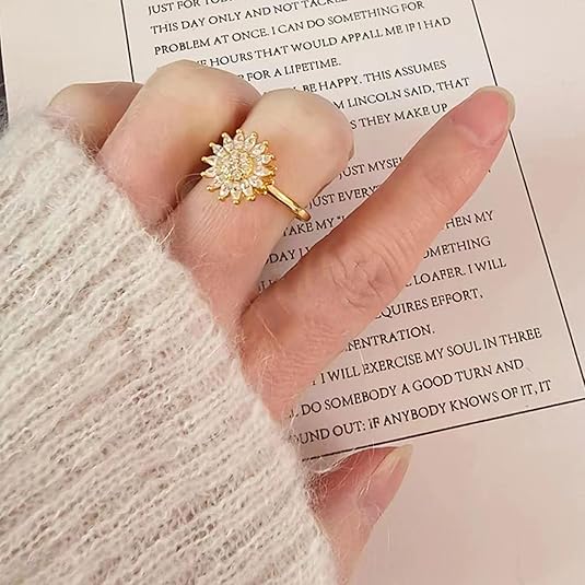 Sunflower Fidget Ring for Women Gold Anxiety Crystal Rings Cubic Zirconia Sunflower Open Adjustable Fidget Ring Spinner Sun Ring for Men Trendy Jewelry